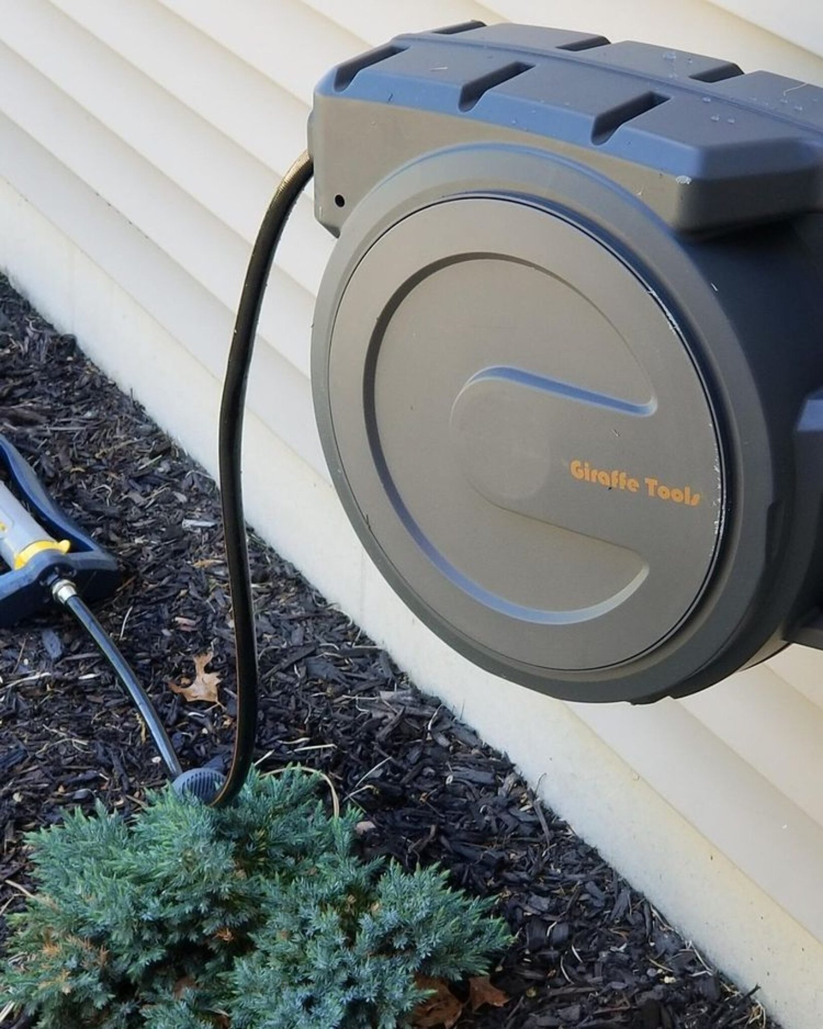 Giraffe Tools Hose Reel Review: The Ultimate Convenience for Gardeners